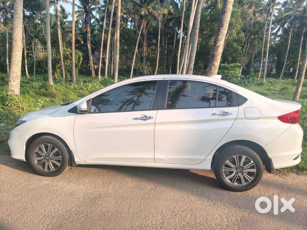 Honda City V Mt Exclusive, 2022, Petrol