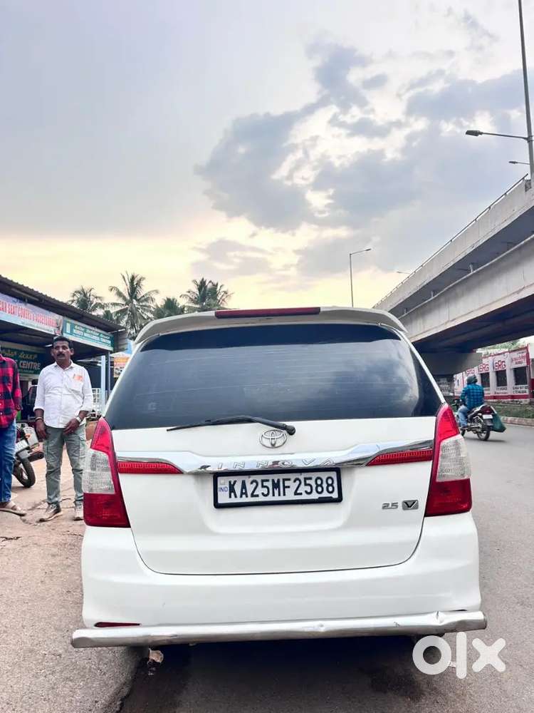 Toyota Innova 2015 Diesel 74000 Km Driven