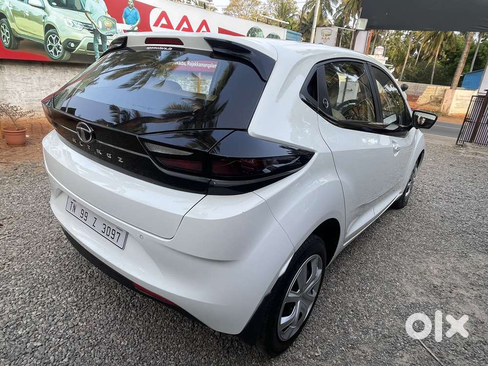Tata Altroz 1.2 Xt, 2023, Petrol