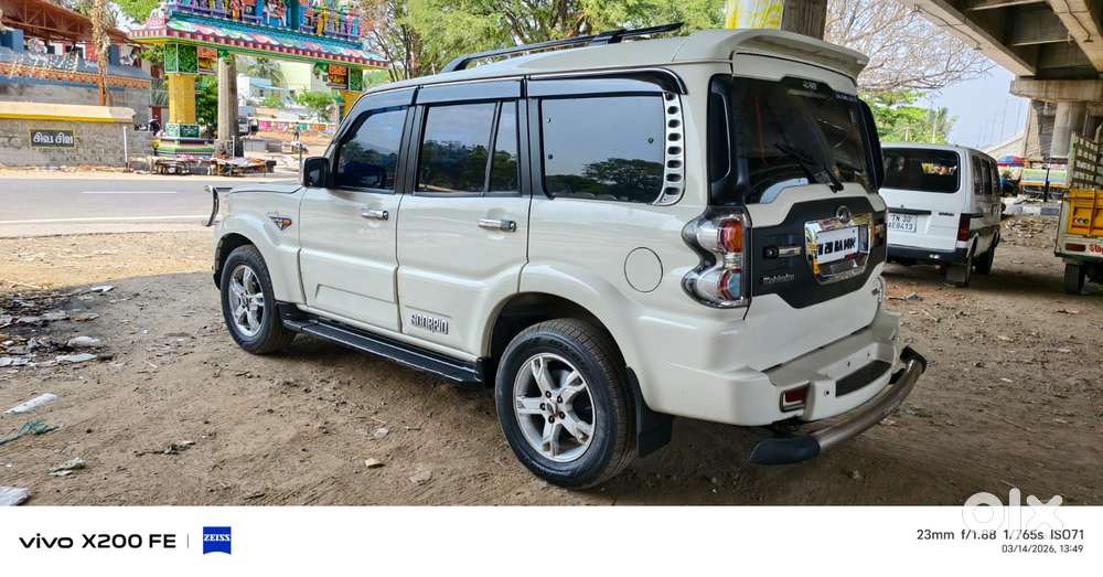 Mahindra Scorpio S10, 2015, Diesel