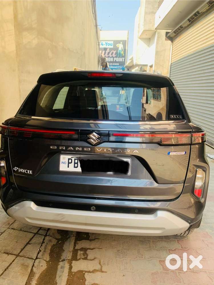 2023 Maruti Vitara Hybrid Car
