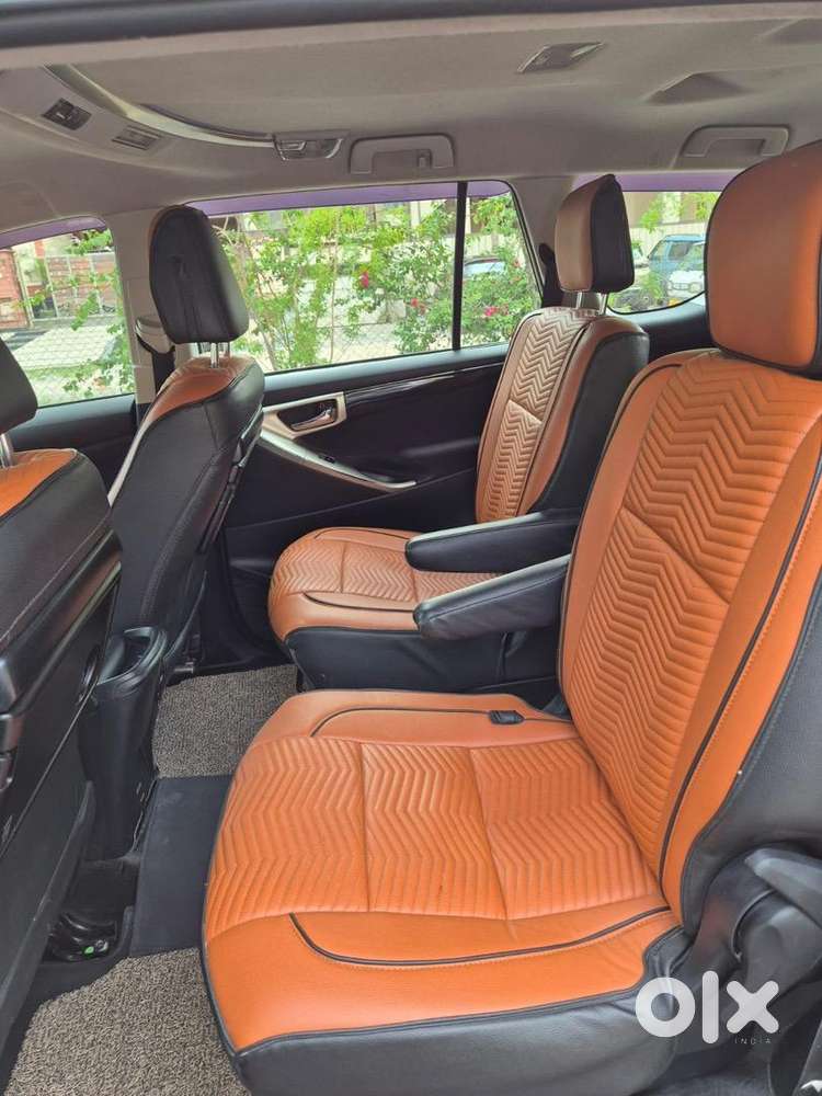 Toyota Innova Crysta 2.4 V 2020