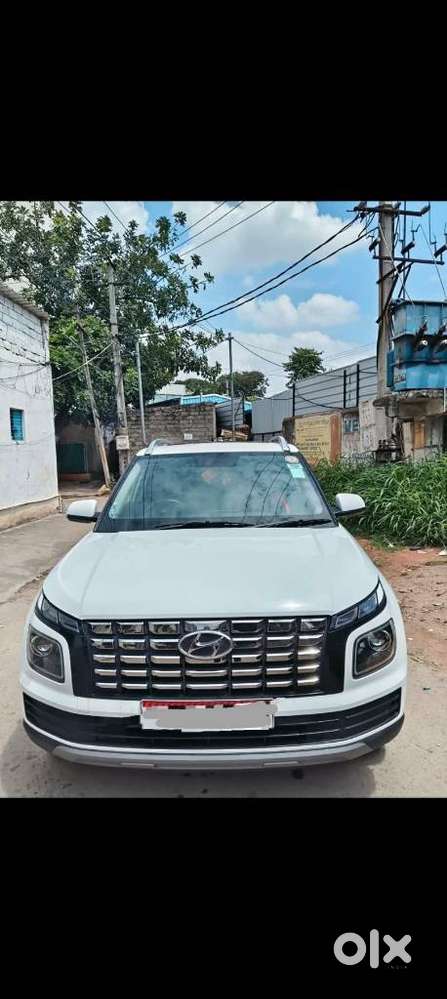 Hyundai Venue Sx Mt, 2023, Diesel