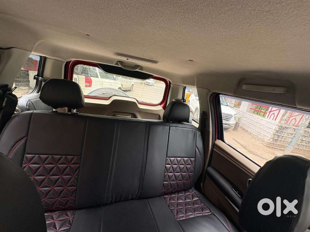 Mahindra Tuv 300 T10, 2018, Diesel