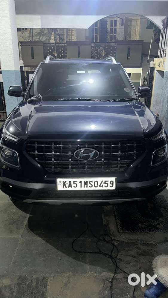 Hyundai Venue 2022 Diesel Well Maintained