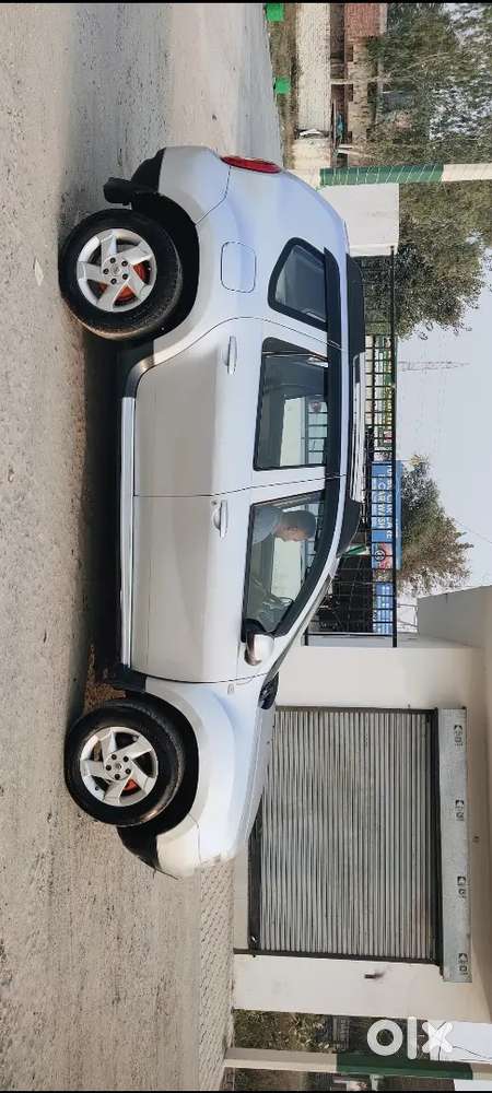 Duster 2013 Model All Parts And Paint Original
