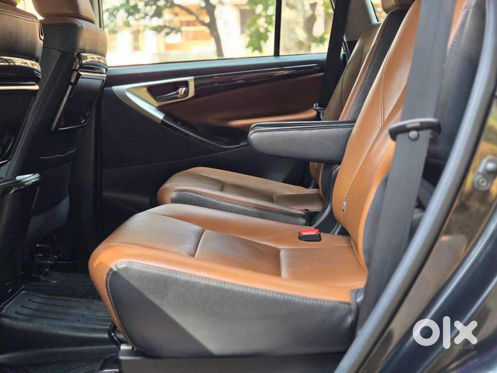 Toyota Innova Crysta [2020-ongoing] 2.4 Zx 7 Str, 2022, Diesel