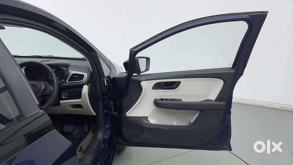 Tata Altroz Xta Petrol, 2024, Petrol