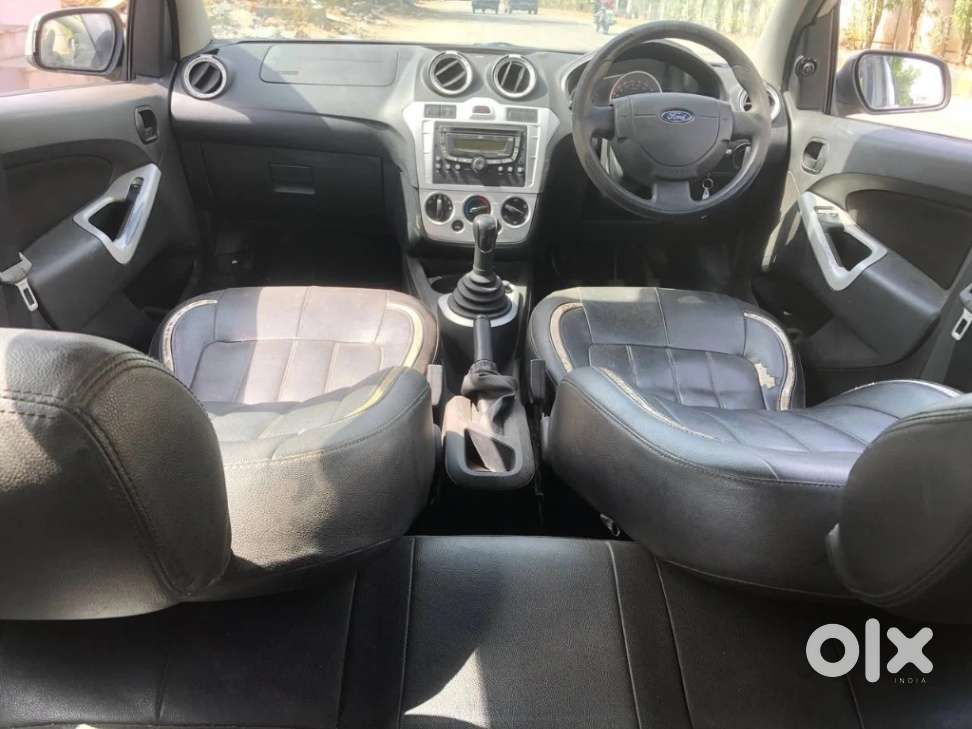 Ford Figo, 2010, Petrol
