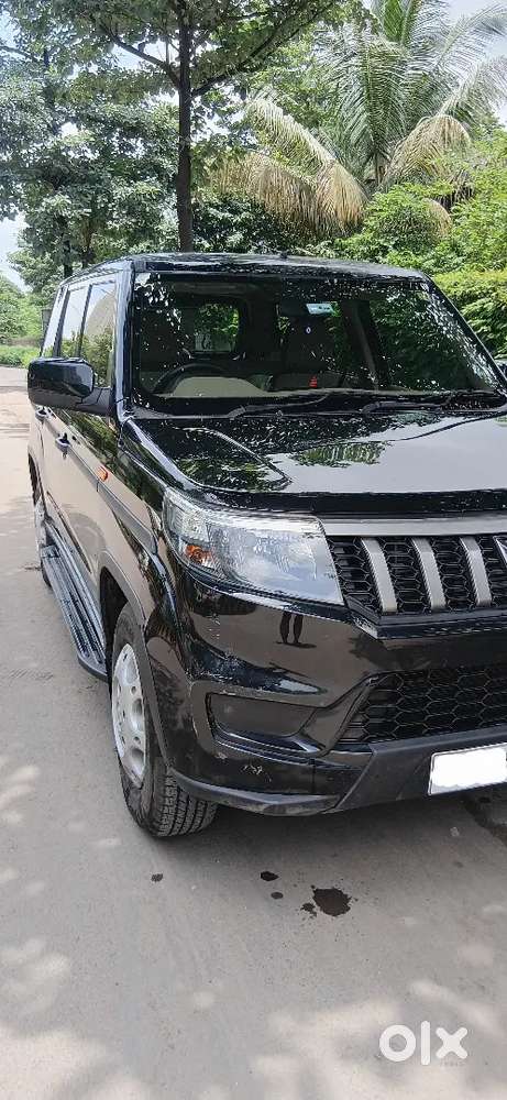 Mahindra Bolero Neo N8