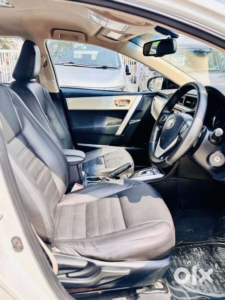 Toyota Corolla Altis Facelift, 2014, Petrol