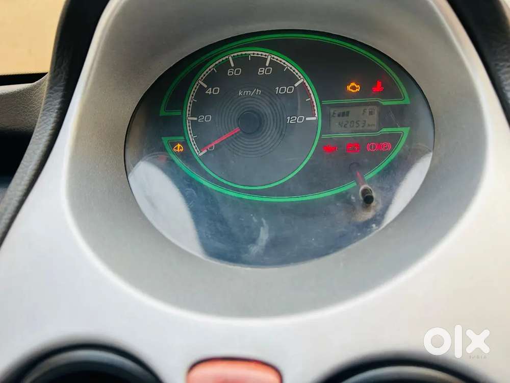 Tata Nono Xm Cng &petrol