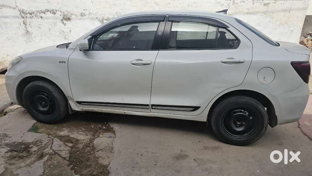 Maruti Suzuki Swift Dzire 2017 Petrol 76500 Km Driven