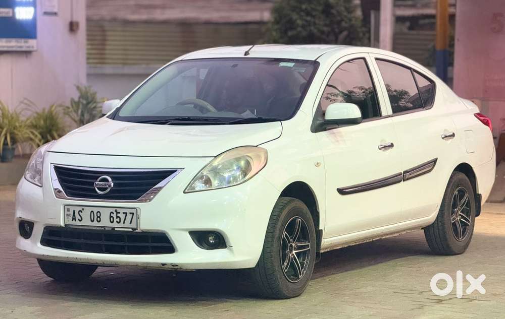 Nissan Sunny Special Edition, 2012, Petrol