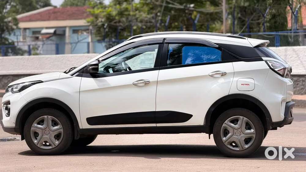 Tata Nexon 1.2 Revotron Xma Amt (s), 2022, Petrol