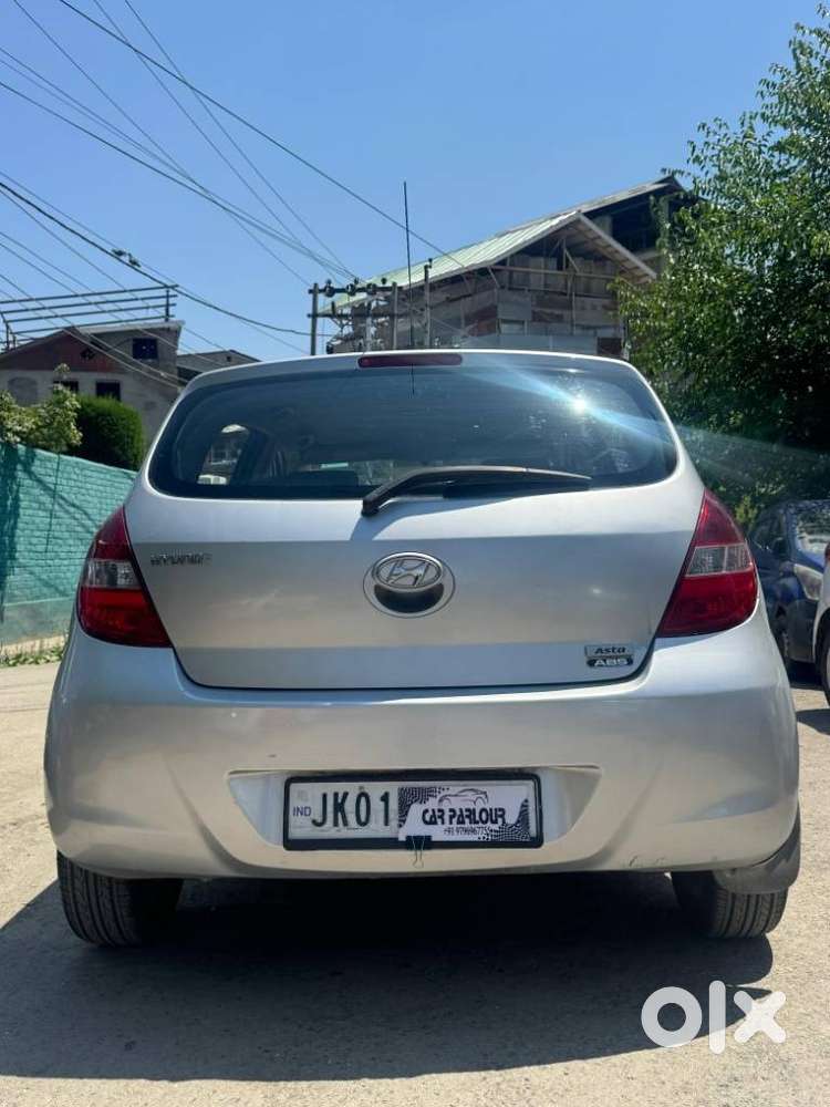 Hyundai I20 Petrol Asta Option, 2011, Petrol