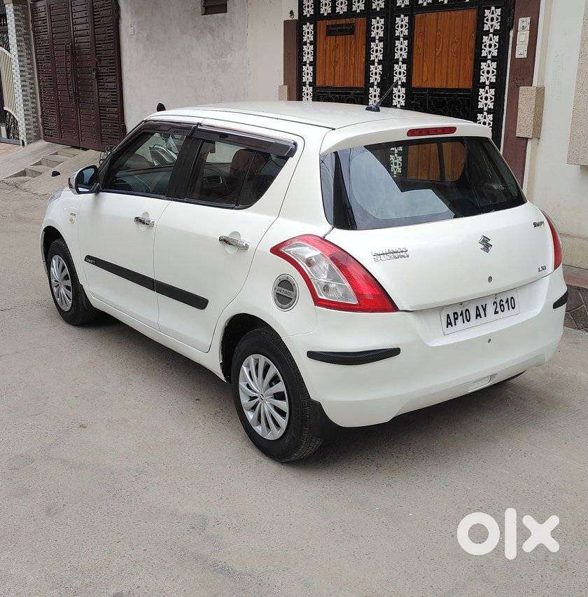 Maruti Suzuki Swift Lxi Optional-o, 2011, Petrol