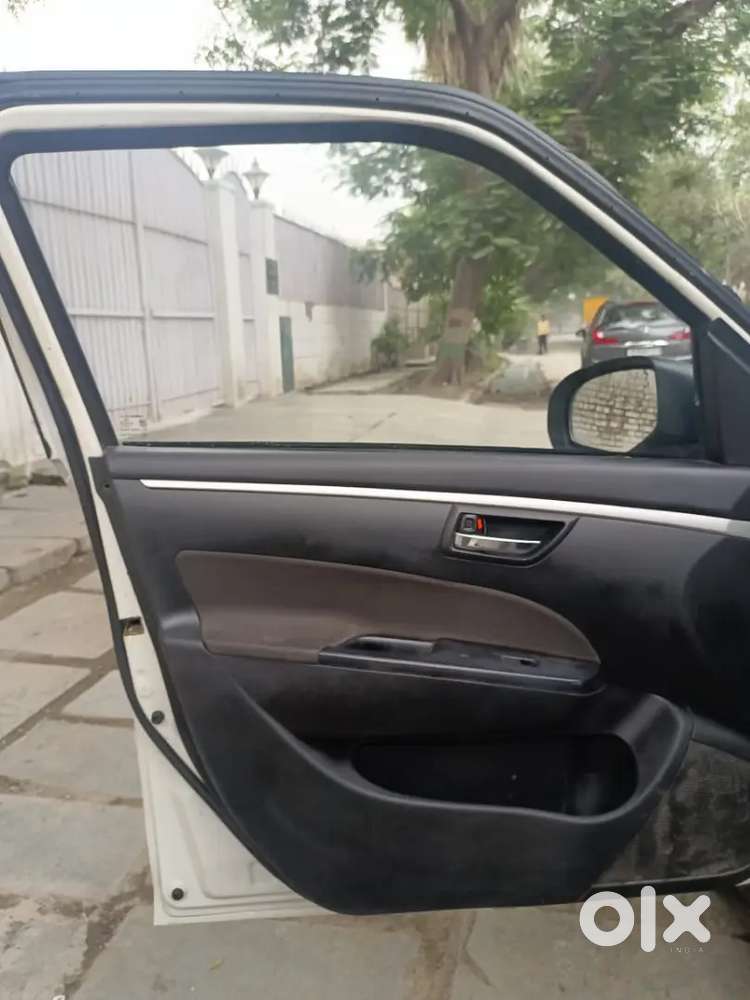 Maruti Suzuki Swift 2015 Diesel 99500 Km Driven