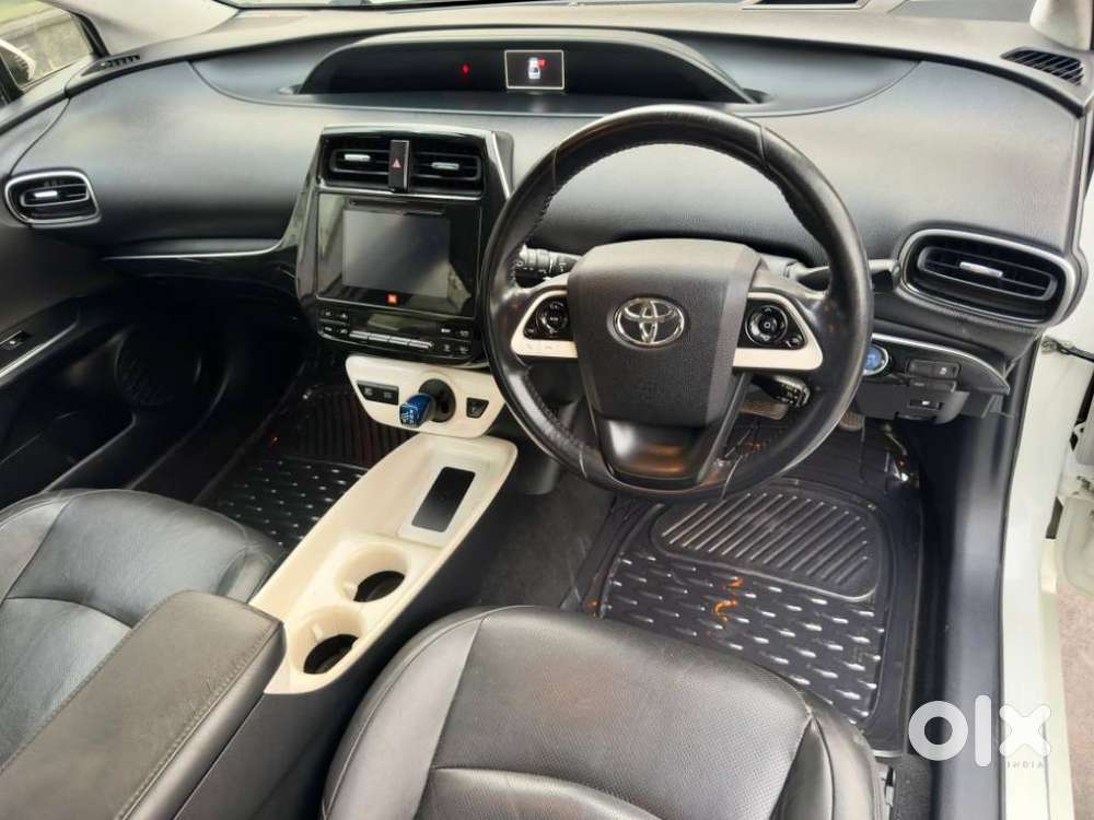 Toyota Prius Z8, 2017, Petrol