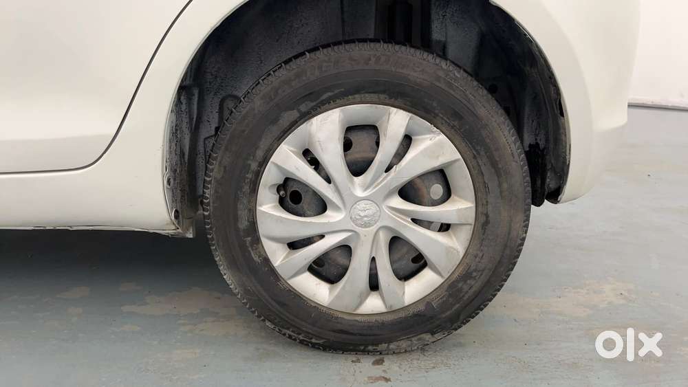 Maruti Suzuki Swift Vxi Optional, 2017, Petrol