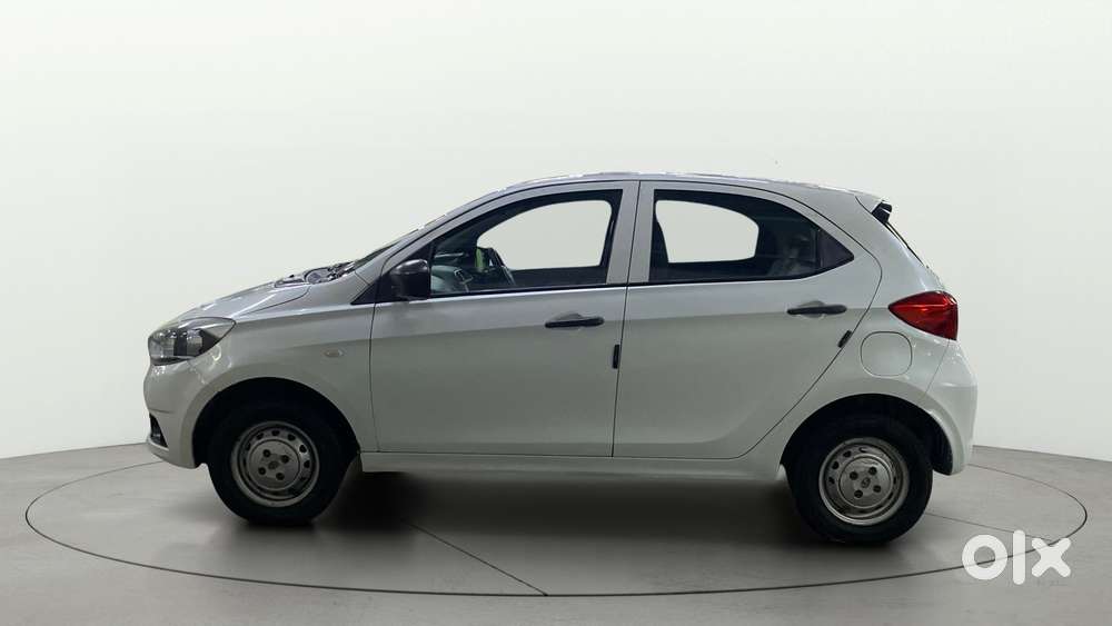 Tata Tiago 1.2 Revotron Xm, 2018, Petrol