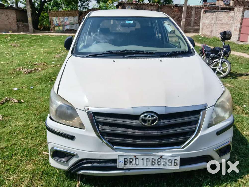 Toyota Innova 2.5 V 2014