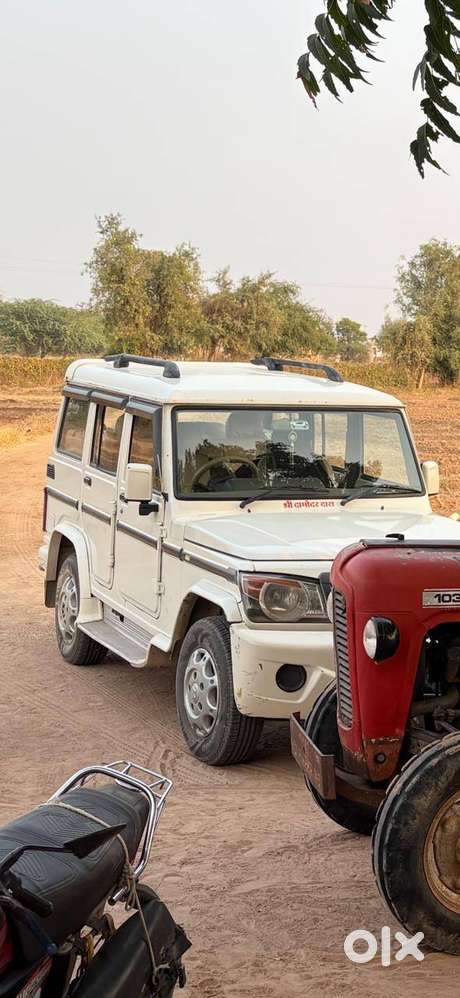 महिंद्रा बोलेरो Slx A1  2013 मॉडल  एकदम बढ़िया कंडीशन