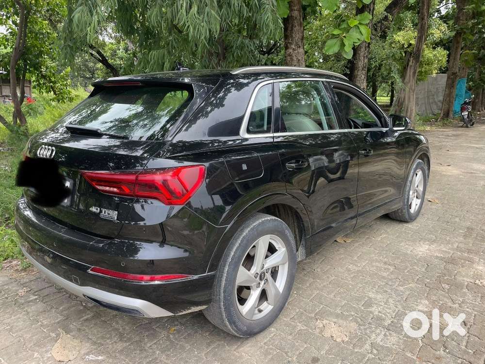 Black Audi Q3 Petrol