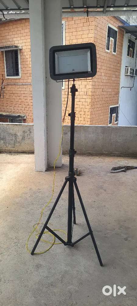 Studio light stand