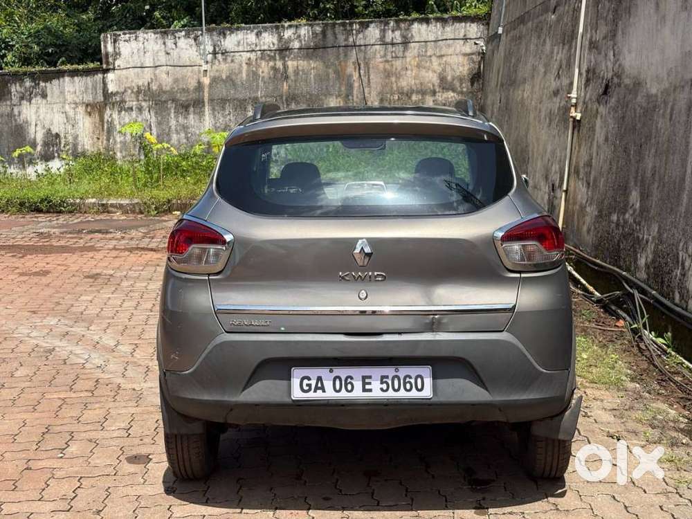 Renault Kwid 1.0 Rxt 02 Anniversary Edition, 2016, Petrol