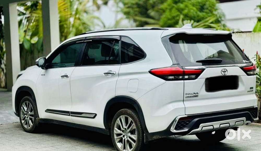 Toyota Innova Hycross 2.0 Zx (o) Hybrid 7 Str, 2024, Petrol