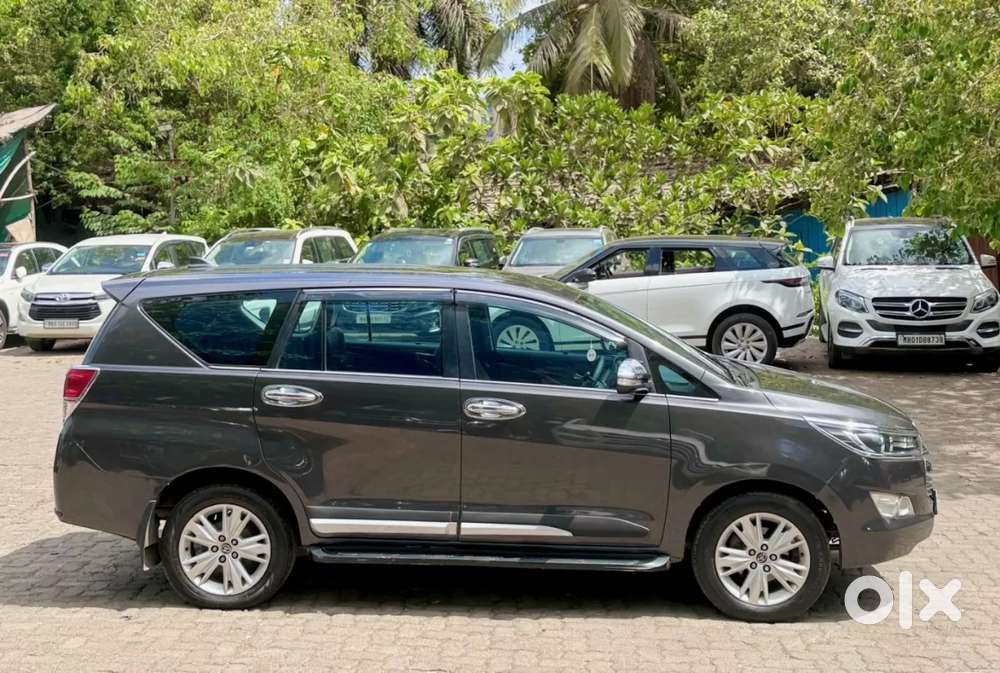 Toyota Innova Crysta 2.8 Zx At 7 Seater, 2016, Diesel