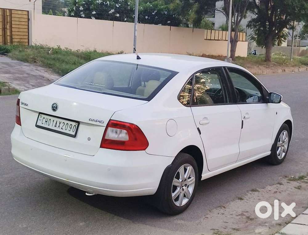 Skoda Rapid 1.6 Mpi Ambition, 2014, Petrol