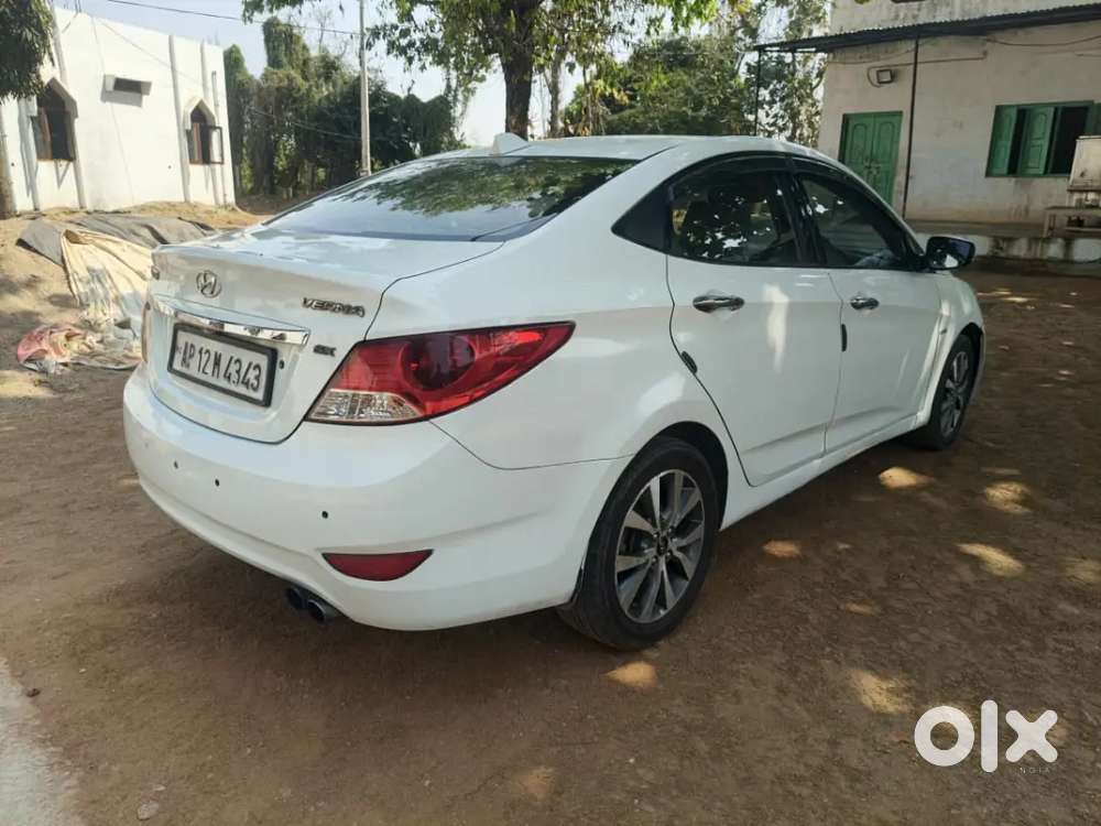 Hyundai  Verna