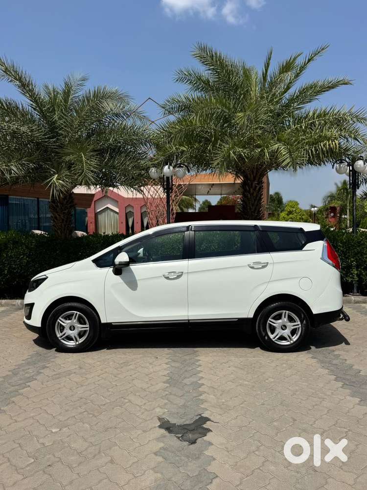 Mahindra Marazzo M6 8str, 2020, Diesel