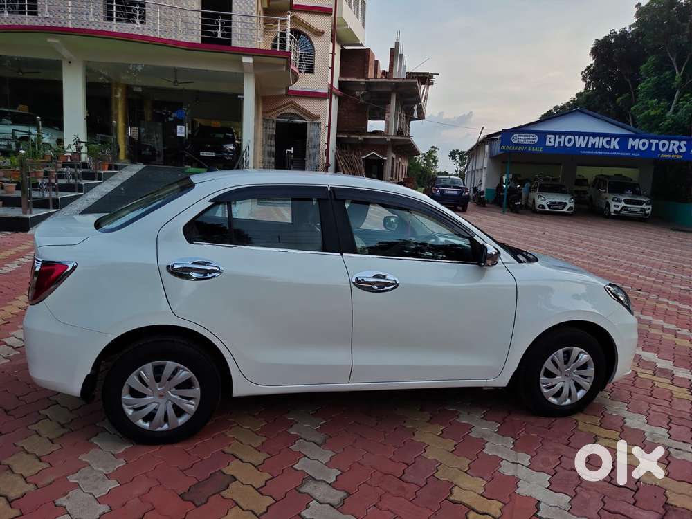 Maruti Suzuki Dzire 1.2 Vxi, 2022, Petrol