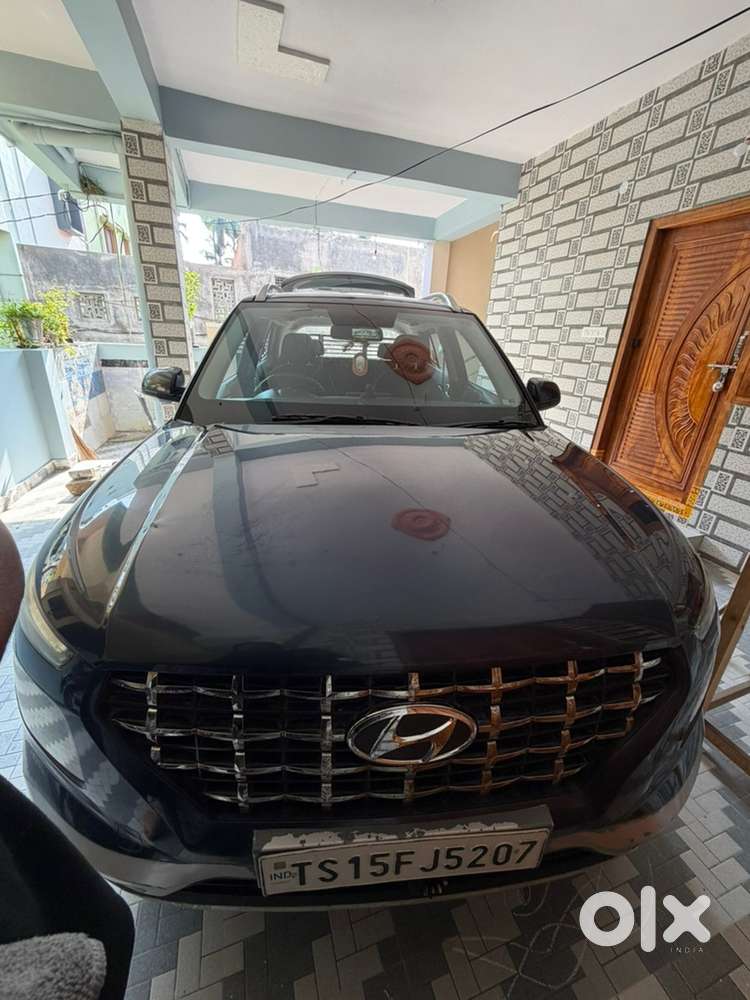Hyundai Venue Petrol 2022