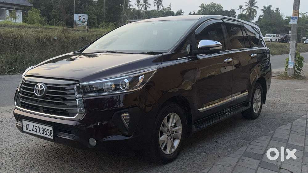 Toyota Innova Crysta 2.8 Zx At 7 Seater, 2017, Diesel
