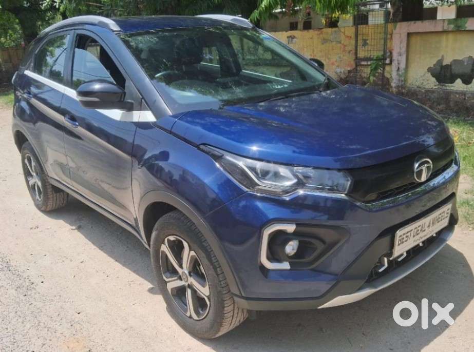 Tata Nexon 1.2 Revotron Xza Plus Premium, 2023, Petrol