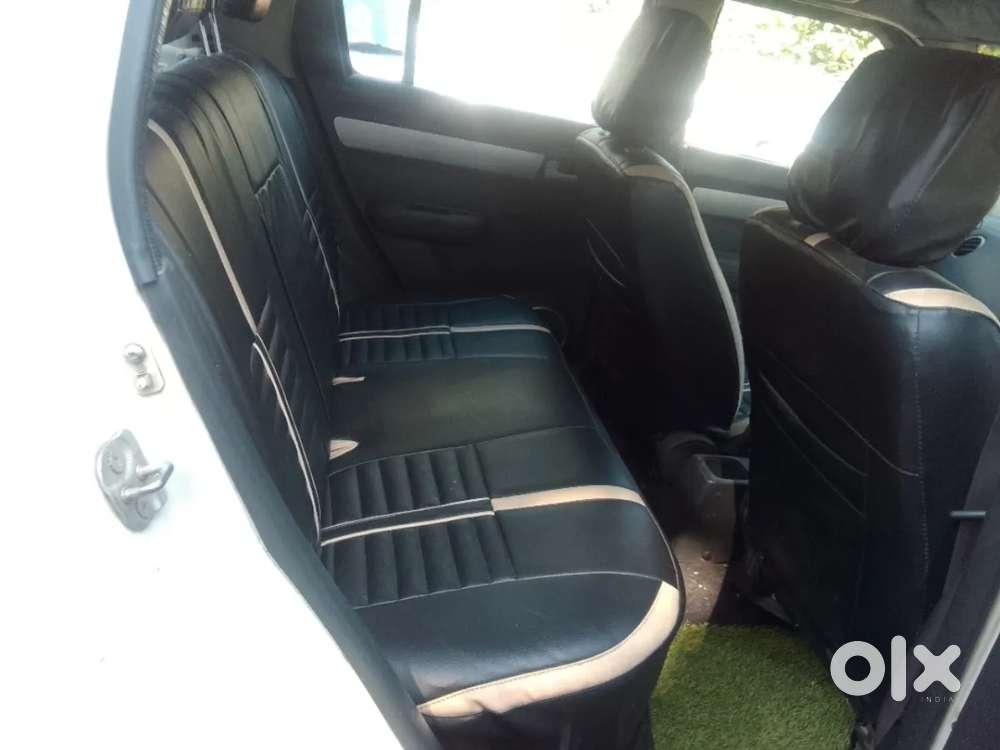 Maruti Suzuki Swift Vxi, 2011, Petrol