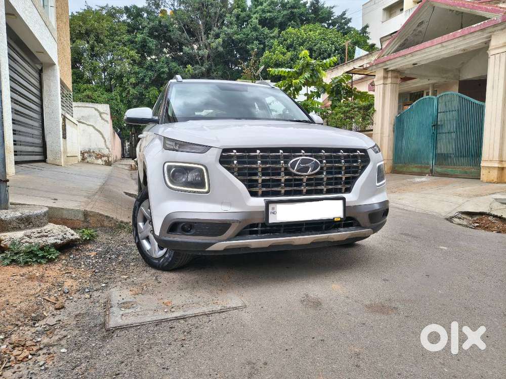 Hyundai Venue 1.2 Kappa S+ Mt Petrol – Stylish Compact Suv  6 Airbags