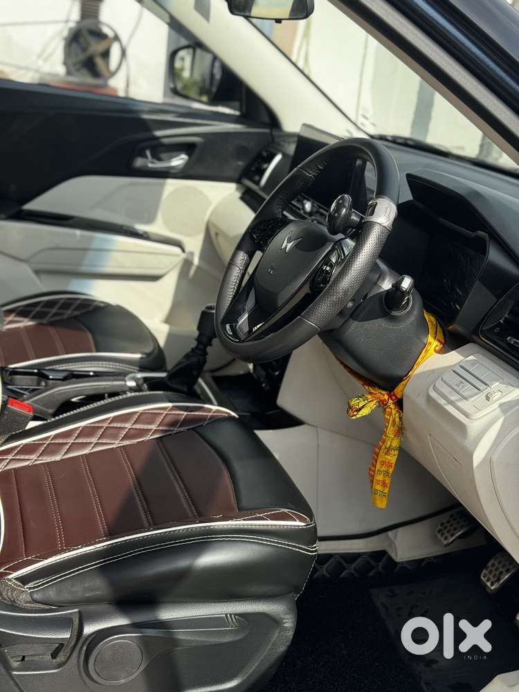 Mahindra Xuv 3xo Ax5l Pg Mt, 2024, Petrol