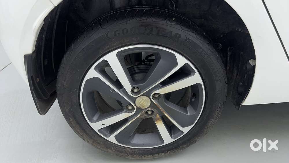 Tata Altroz 1.2 Xz Plus Petrol, 2022, Petrol