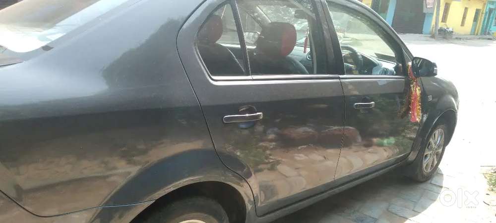 Ford Classic 2015 Petrol 67000 Km Driven