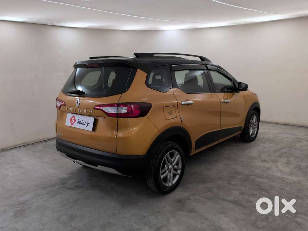 Renault Triber 1.0 Rxz Dual Tone, 2022, Petrol