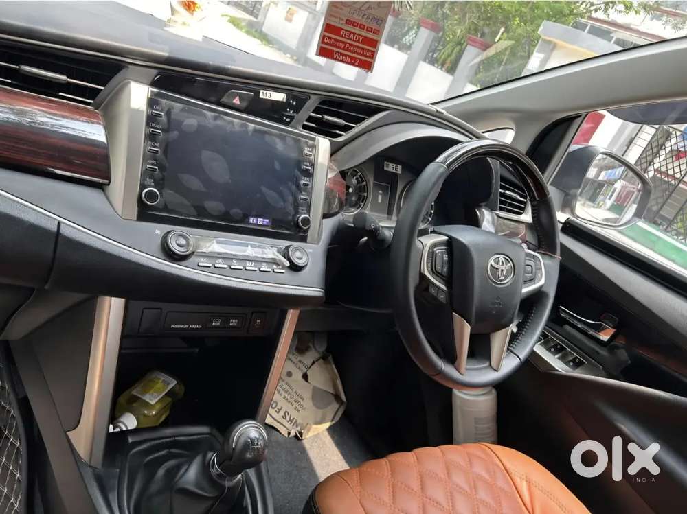 Toyota Innova Crysta 2.7 Petrol Mt 2022