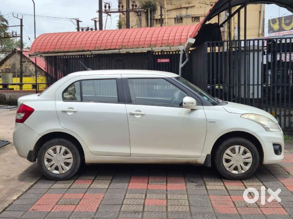 Maruti Suzuki Swift Dzire 1.2 Vxi Bsiv, 2014, Petrol