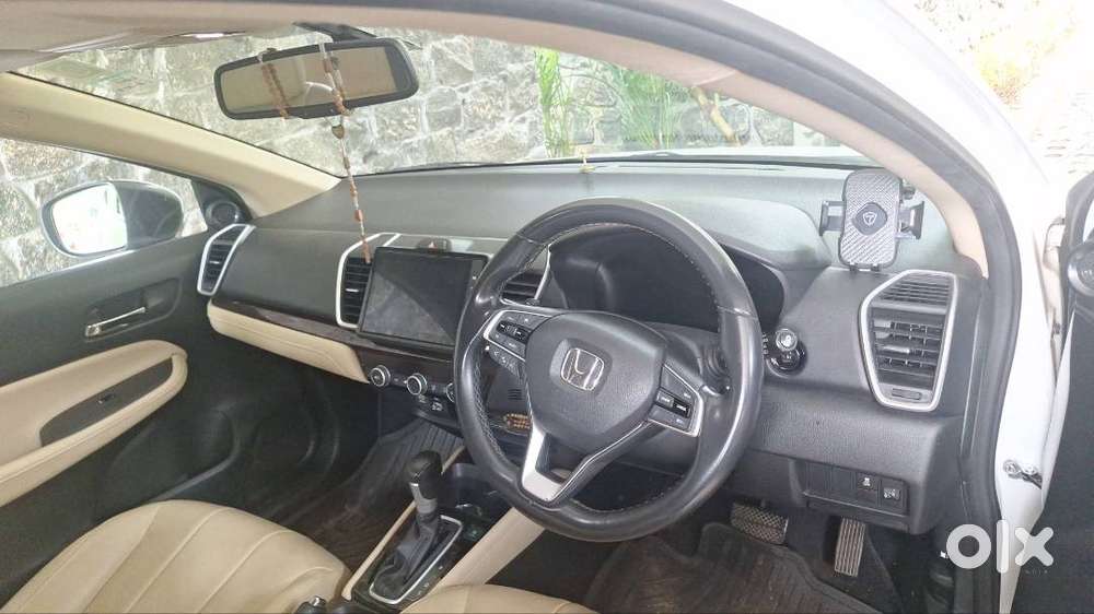 Honda City Zx 2022 Petrol 105000 Km Driven