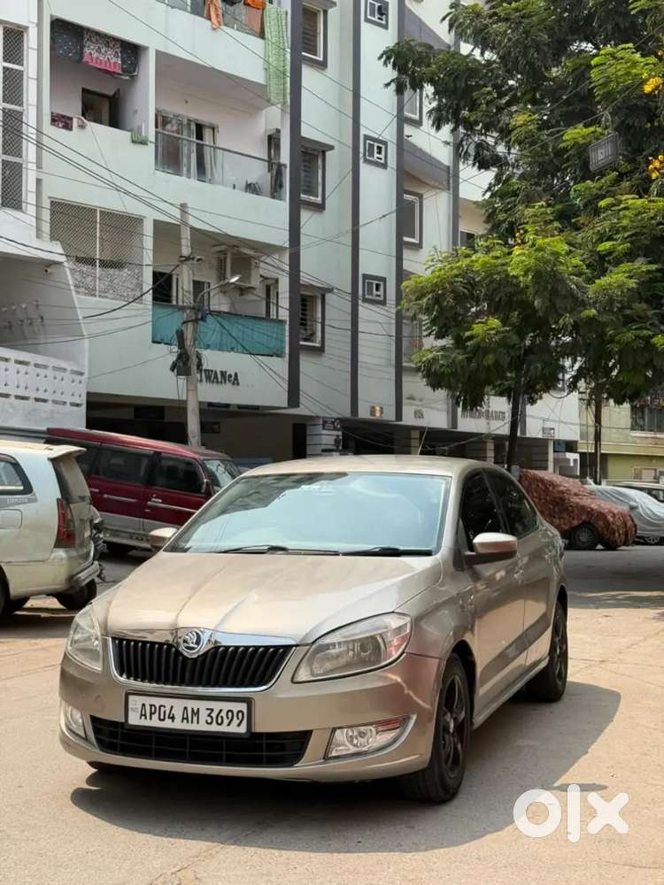 Skoda Rapid 2012 Diesel 120000 Km Driven