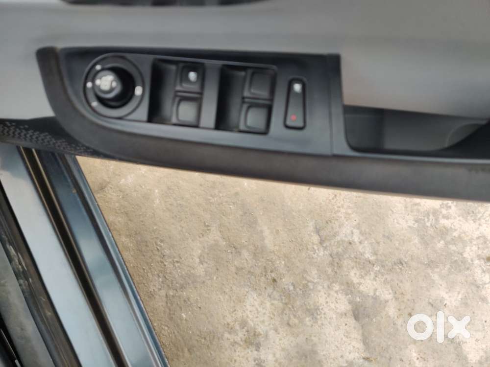 Tata Altroz Xz, 2020, Petrol